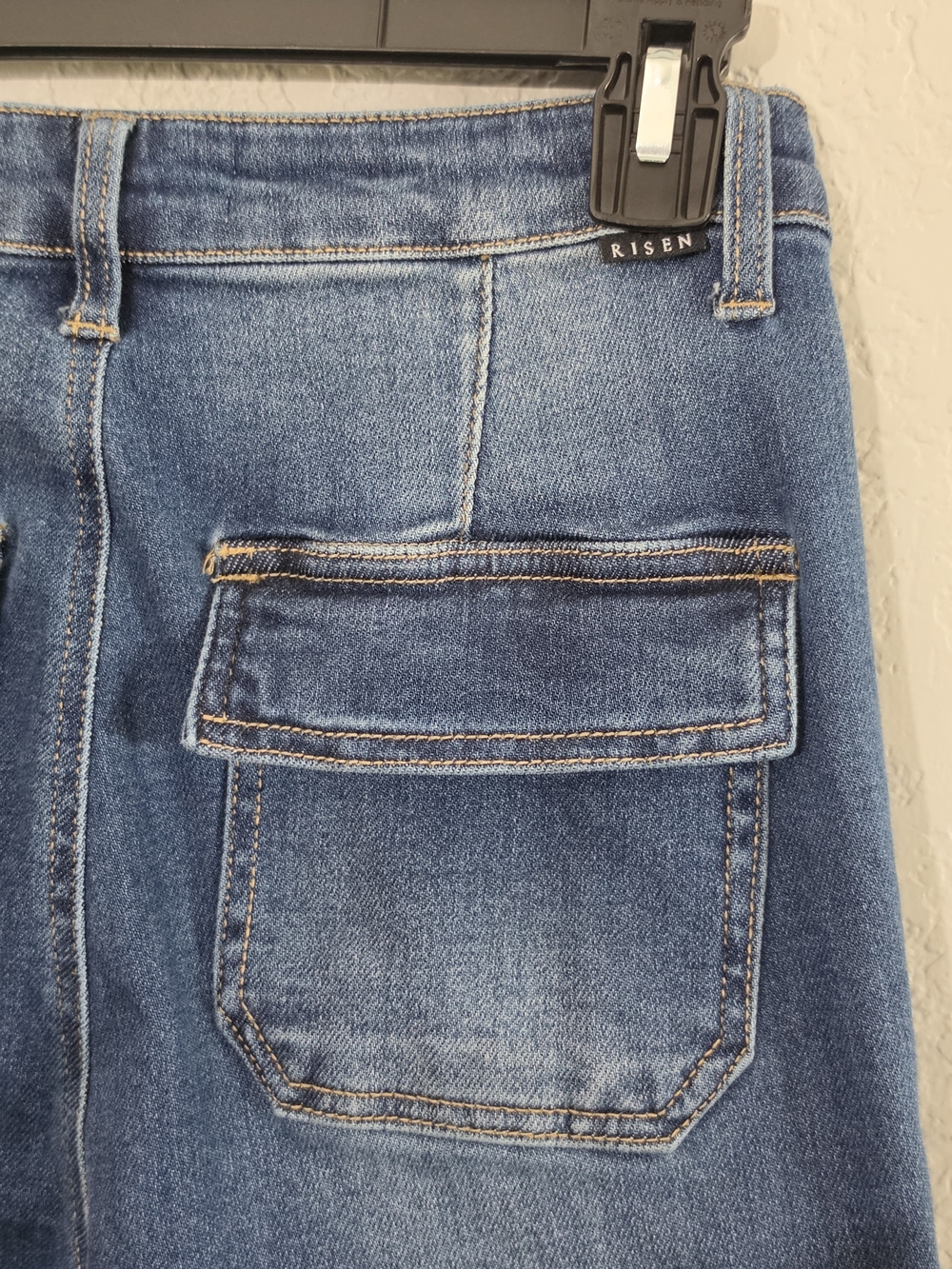 Risen Cargo Wide Leg Jeans Medium Wash High Waist Stretchy Denim Juniors Size 3 - Picture 6 of 11